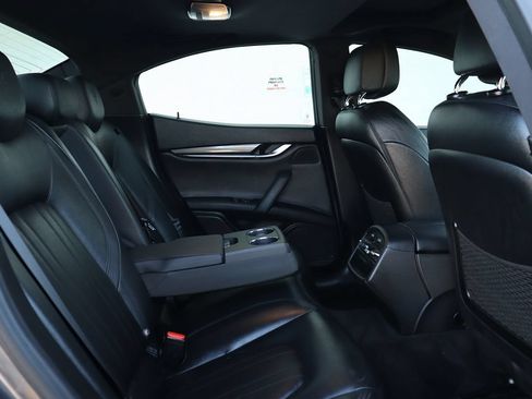 Used 2018 Maserati Ghibli S Q4 AWD/4WD image 14