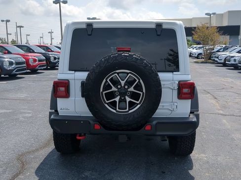Used 2024 Jeep Wrangler Unlimited Rubicon AWD/4WD image 7