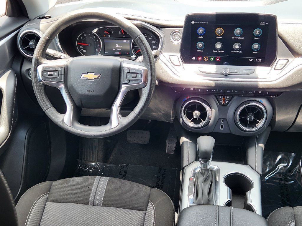 Used 2025 Chevrolet Blazer LT FWD image 25