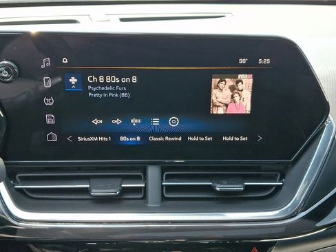 Certified 2024 Chevrolet Trax RS w/ Sunroof Package FWD image 19