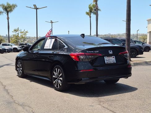 Used 2023 Honda Civic EX image 3