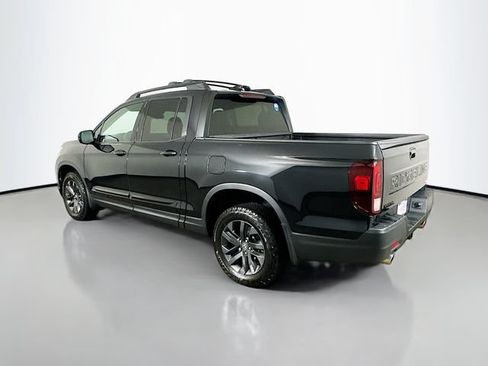 Used 2025 Honda Ridgeline Sport image 15