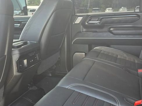 Used 2025 GMC Sierra 2500 AT4X AWD/4WD image 9