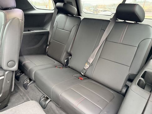 Used 2023 Chevrolet Traverse RS w/ LPO, Floor Liner Package image 34