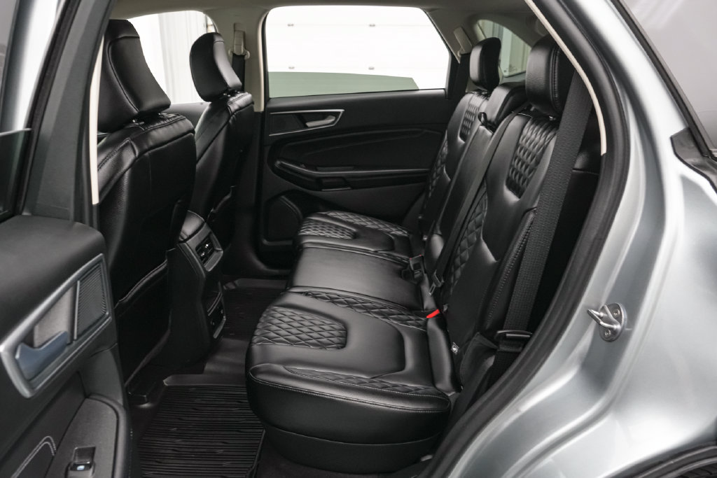 Certified 2024 Ford Edge Titanium AWD/4WD image 18