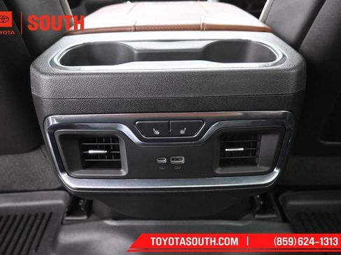 Used 2024 GMC Sierra 2500 Denali Ultimate AWD/4WD image 33