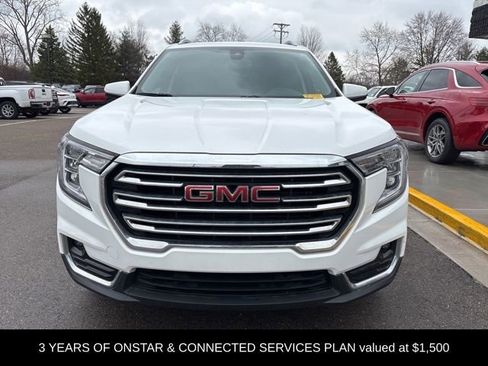 Used 2022 GMC Terrain SLT image 3