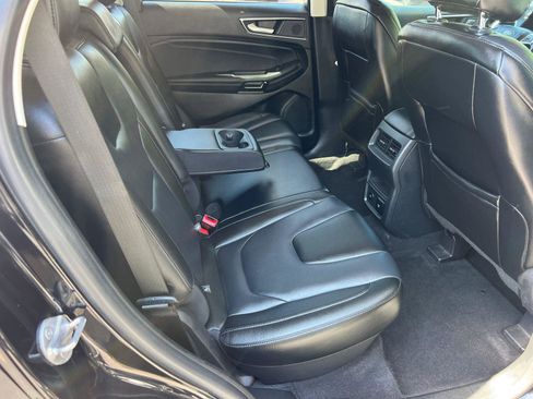 Used 2022 Ford Edge Titanium AWD/4WD image 16