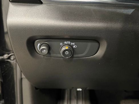 Used 2023 Chevrolet Traverse RS image 15