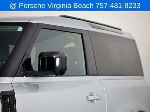 Used 2023 Land Rover Defender 90 S image 3