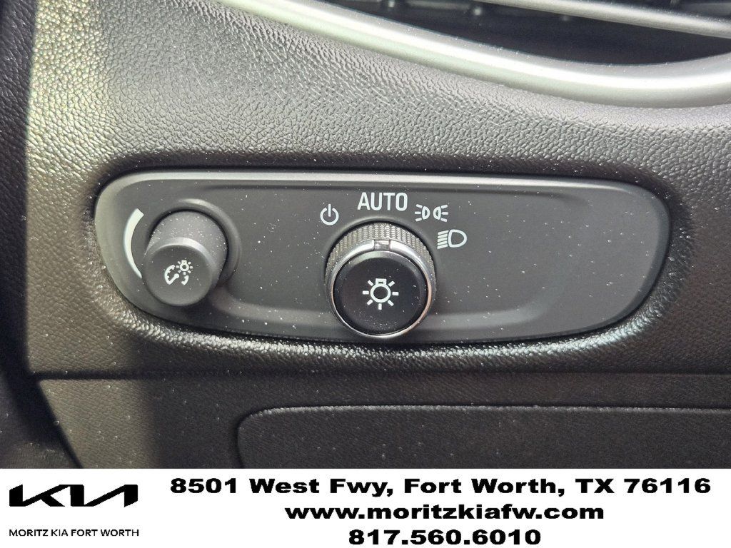 Used 2020 Chevrolet Malibu LS FWD image 21