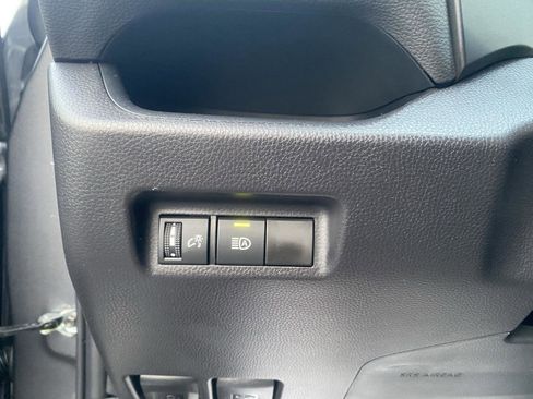 Used 2025 Toyota RAV4 LE image 20