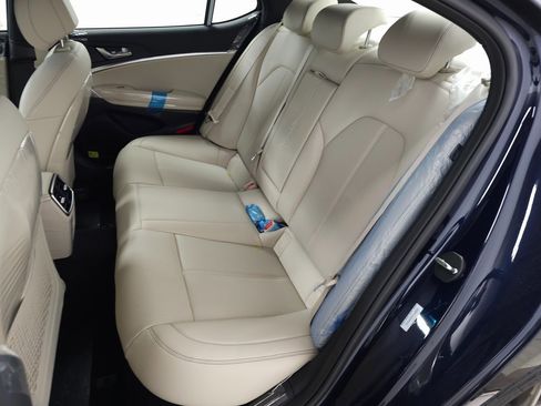 New 2026 Genesis G70 2.5T image 23