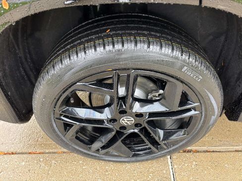 Used 2026 Volkswagen Tiguan SE R-Line AWD/4WD image 10