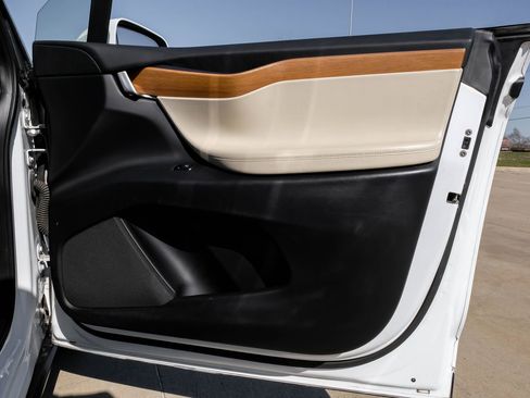 Used 2021 Tesla Model X Long Range image 50