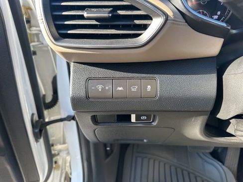 Used 2023 Hyundai Santa Fe SEL image 13