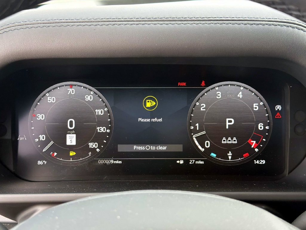 New 2026 Land Rover Defender 110 X-Dynamic SE AWD/4WD image 29