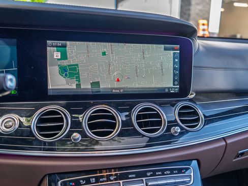 Used 2018 Mercedes-Benz E 63 AMG S image 26