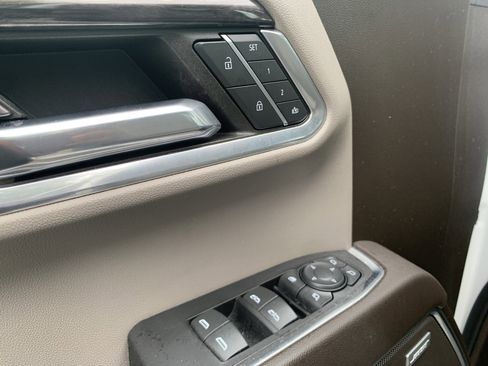 Used 2023 Chevrolet Silverado 1500 LTZ image 15