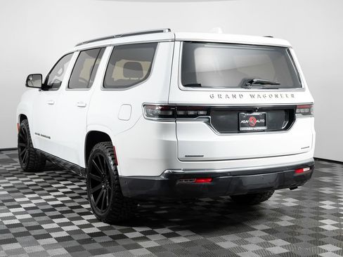 Used 2022 Jeep Grand Wagoneer Series III w/ Rear Seat Video Group 1 image 5