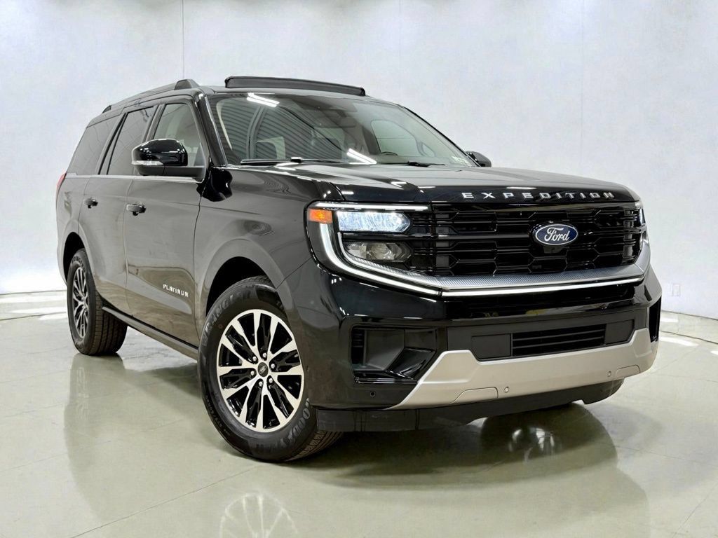 Used 2025 Ford Expedition Platinum AWD/4WD image 5