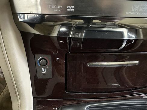 Used 2010 Lexus LX 570 4WD image 24