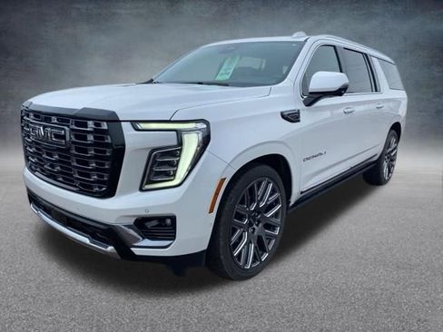 Used 2025 GMC Yukon XL Denali Ultimate w/ LPO, Floor Liner Package AWD/4WD image 14