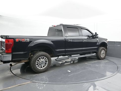 Used 2020 Ford F250 XLT w/ XLT Premium Package AWD/4WD image 3