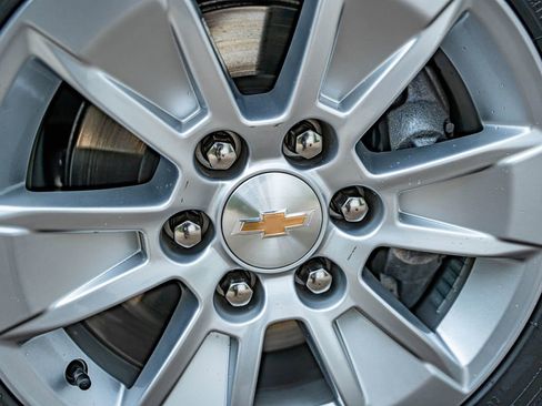 Used 2023 Chevrolet Silverado 1500 LT RWD image 12