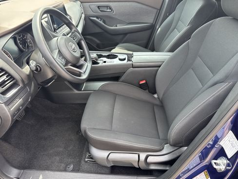 Used 2023 Nissan Rogue S AWD/4WD image 5