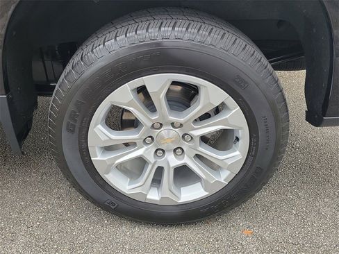 Used 2024 Chevrolet Silverado 1500 LTZ image 9