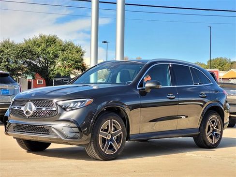 Certified 2025 Mercedes-Benz GLC 350e 4MATIC image 3