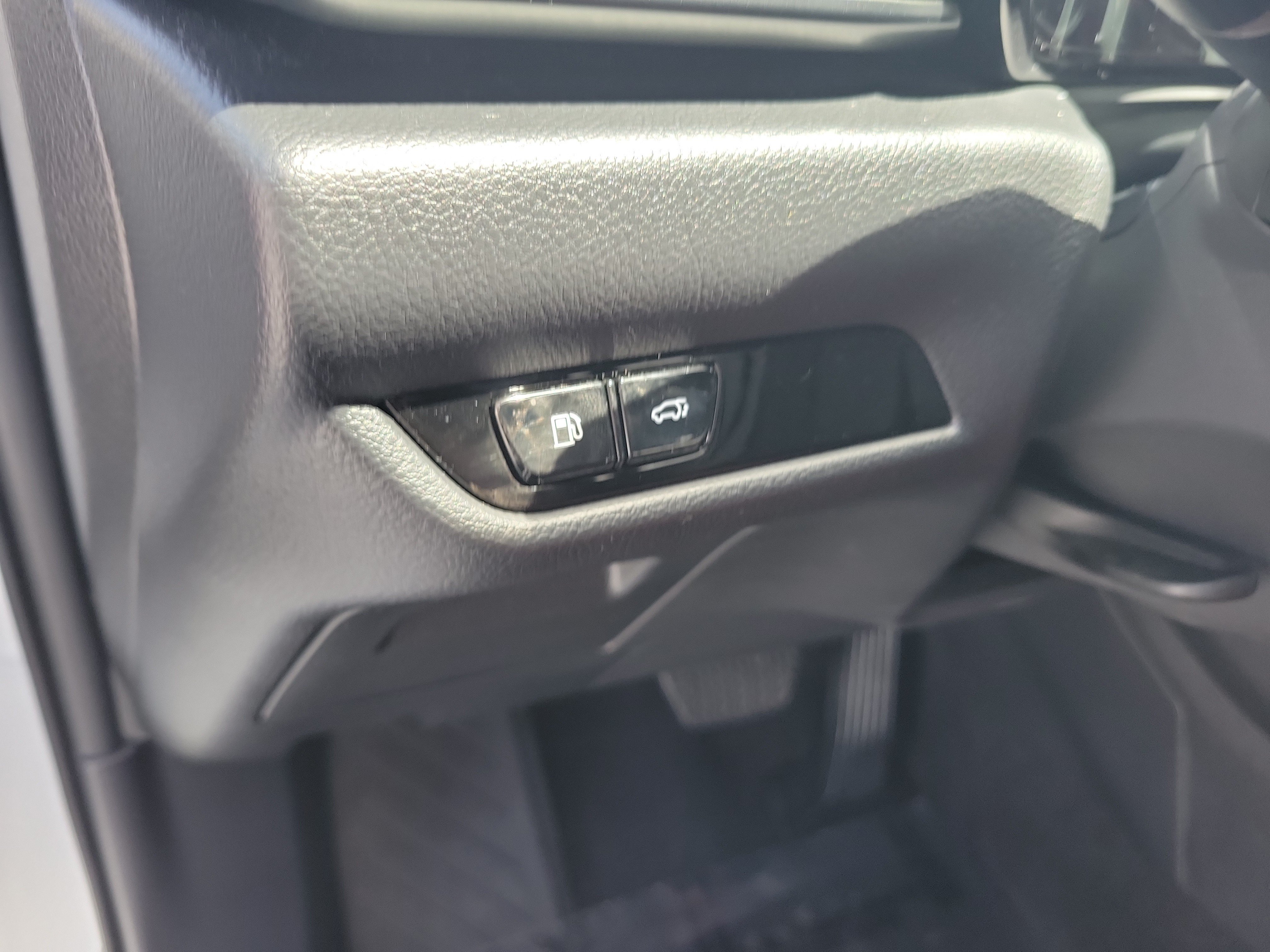 Used 2025 Lexus NX 250 FWD w/ Towing Package (2000 Lbs) image 23