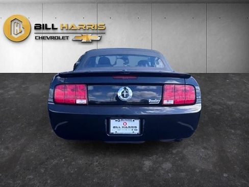 Used 2009 Ford Mustang Convertible RWD image 7