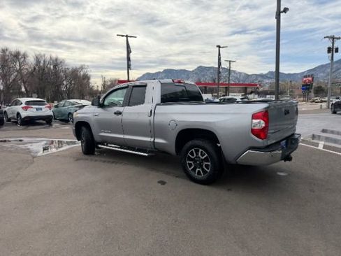 Used 2015 Toyota Tundra SR image 9