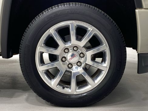 Used 2015 GMC Sierra 1500 Denali w/ Driver Alert Package AWD/4WD image 10