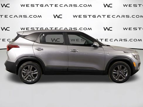 Used 2022 Kia Seltos LX AWD/4WD image 41
