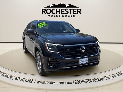 Used 2024 Volkswagen Atlas Cross Sport SEL R-Line AWD/4WD image 10