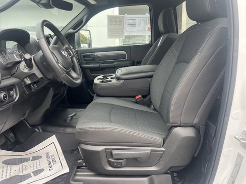 Used 2025 RAM 3500 Tradesman image 10