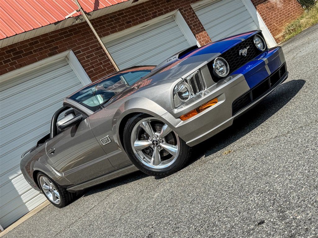 Used 2008 Ford Mustang GT RWD image 32