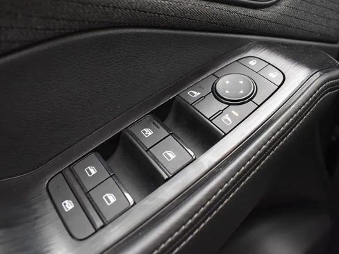 Used 2023 Nissan Rogue SV image 21