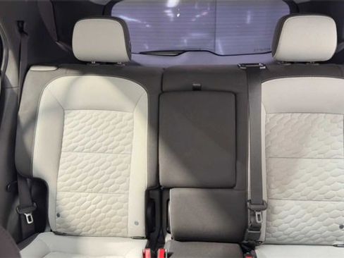 Used 2020 Chevrolet Equinox LS image 23