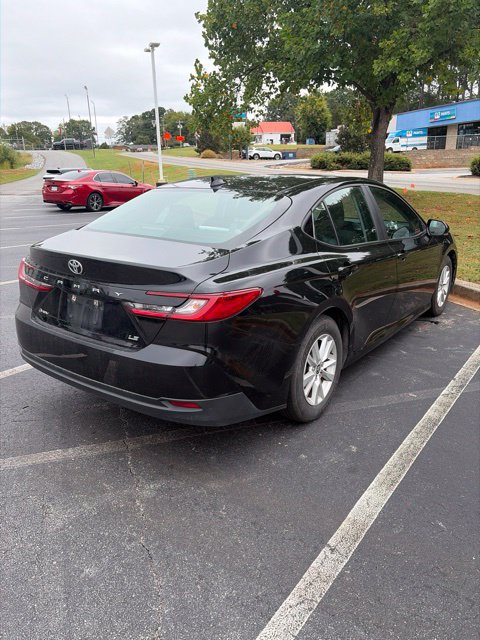 Used 2025 Toyota Camry LE FWD image 3