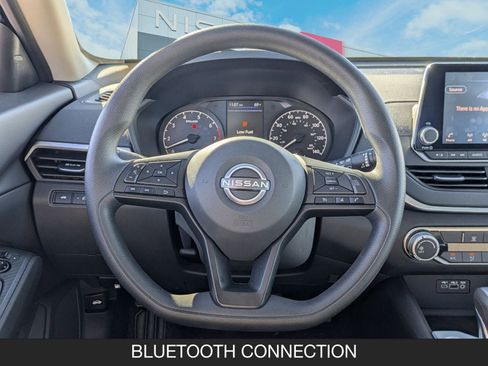 Used 2025 Nissan Altima 2.5 S image 12