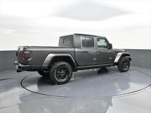 Certified 2024 Jeep Gladiator Sport image 15