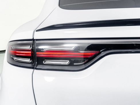 Used 2023 Porsche Cayenne Turbo w/ Premium Package Plus (PI3) image 13