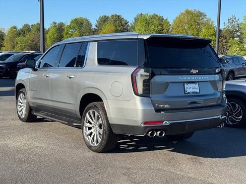 New 2025 Chevrolet Suburban Premier AWD/4WD image 5
