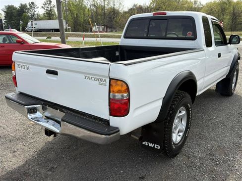 Used 2004 Toyota Tacoma 4x4 Xtracab image 4