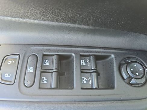 Used 2018 Jeep Renegade Trailhawk image 27