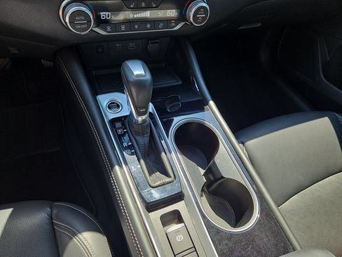 Used 2024 Nissan Altima 2.5 SL FWD image 22